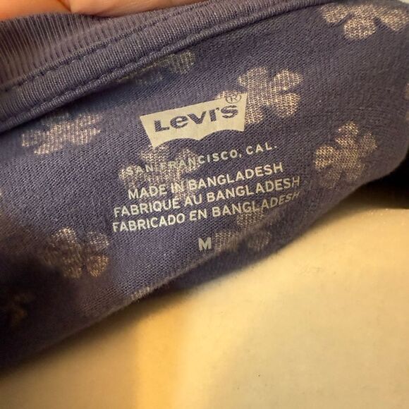 Levi's Blue and White Floral Short Sleeve Tee - Picture 4 of 6